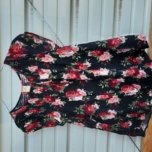 Faded glory flowy top